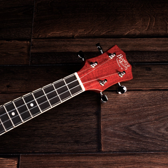 Barnes & Mullins banjolele