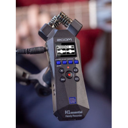 ZOOM H1essential