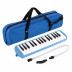 Melodyhorn v modré barvě s 32 klávesami a rozsahem f - c3 vyrobený z plastu. Součástí je i praktické pouzdro pro přenášení, náústek a vzduchová hadice. Ideální pro děti, začátečníky nebo jen tak pro zábavu.